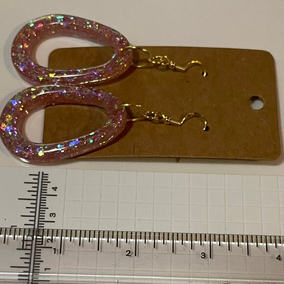 Handmade epoxy resin dangle oblong earrings - light pink glitter w/ gold flecks - Picture 3 of 4